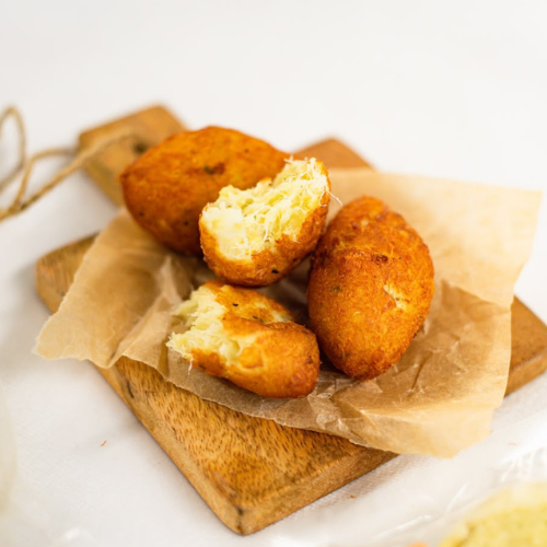 BOLINHO DE BACALHAU FRITO (Saco de 16 Unid)
